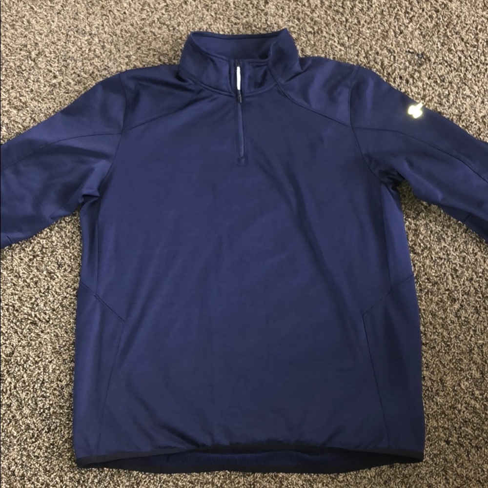Like new Under Armour quarter zip pullover